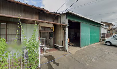 酒井自動車 鈑金・塗装工場