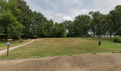 Lake Lansing Park-horseshoes