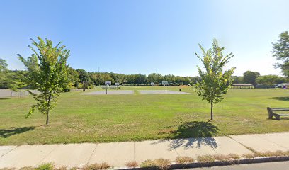 Rivers Park-basketball court