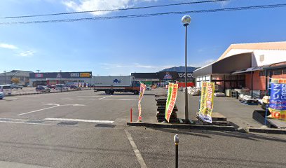 ひらせいホームセンター 弥彦店駐車場