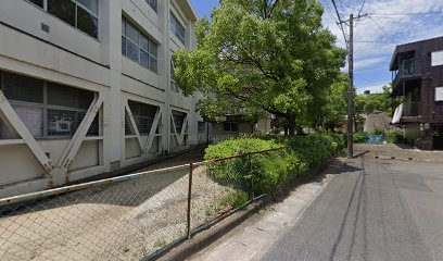 半田市市民参画支援センター(半田小学校、半田幼稚園敷地内)