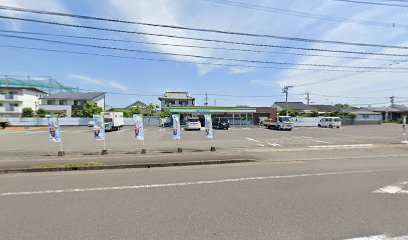 ファミリーマート 若葉町店