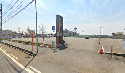 小松運動公園駐車場