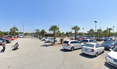 Sedano's Parking Lot - Estaciónamiento de Sedano’s