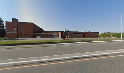 École secondaire Macdonald-Cartier