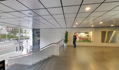 モモタロー本町国際ビル店