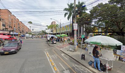 Parqueadero Exito de Bello