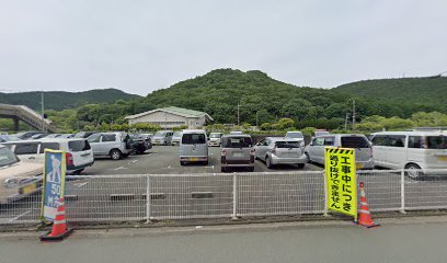 宇和文化会館 駐車場