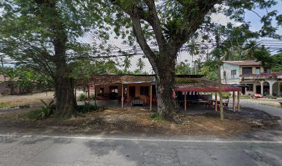 Kedai Nasi Lemak Pokok Besar Kampung Bakar Bata