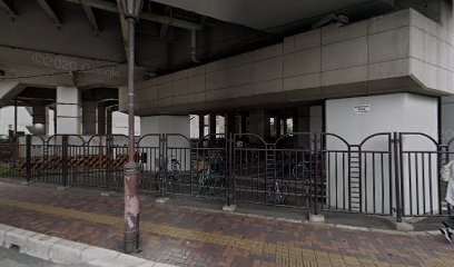 東武越谷駅 高架下駐輪場