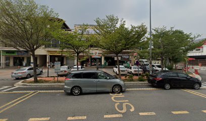 Bus stop - Oasis Bandar Utama