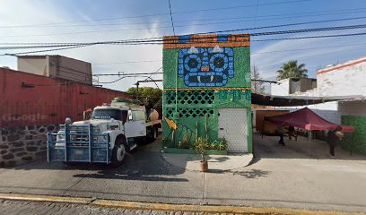 Estacionamiento Manantiales