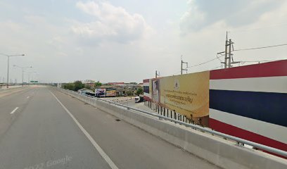 Thaisriram Bus stop Lampang