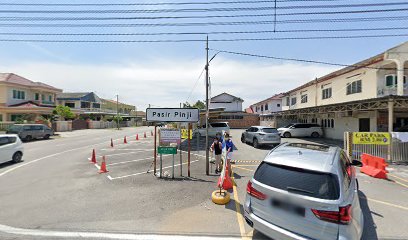 Restaurant Tuck Kee Parking