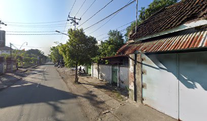 Dokter Henry Santosa Sungkono/ klinik Wira Santosa