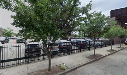 160 Edison Pl Parking