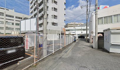 尾崎駅前産業モータープール