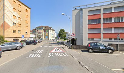 Parkplatz Schule Sprengi