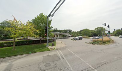 402 Green Bay Rd Parking