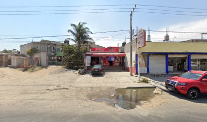 Abarrotes Vinos Y Licores Los Pirules