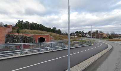 Long-term parking (basement)