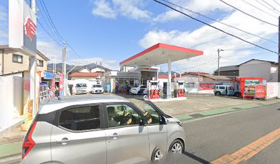 ニコニコレンタカー秦野清水町店