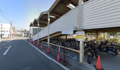 岩出駅前自転車駐車場