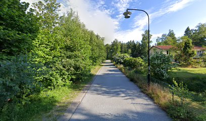 Huddinge Markarbeten i Stockholm - Schaktning, Grundläggning, Trädgårdsarbeten i Stockholm