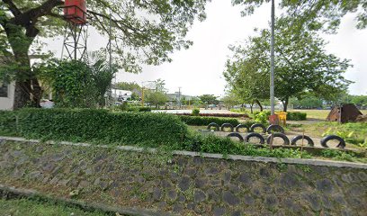 Lapangan Bola Basket Taman Kecamatan Cilegon