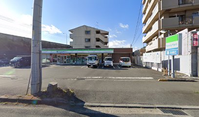 イーネットATM ファミリーマート坂戸駅南けやき通り 共同出張所