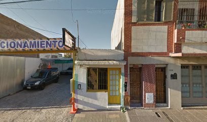 Playa de ESTACIONAMIENTO y LAVADERO JUNIN