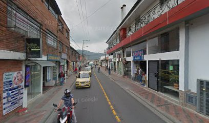 Centro Comercial y de Negocios Calle 13