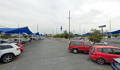 Av. Rómulo Garza 256 Parking