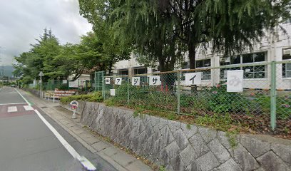 亀岡市立詳徳小学校