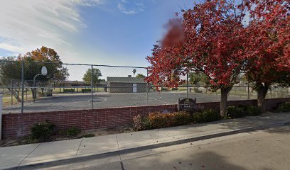 Hurd Barrington Parkbasketball court