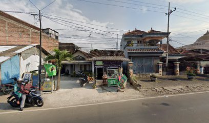 Lalapan Belut Goreng Bugis