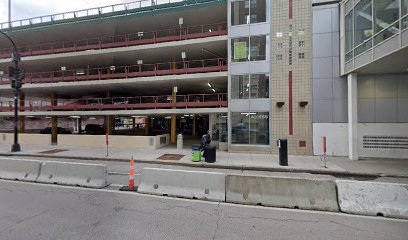 9th & Lasalle Parking