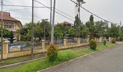 Gedung K1 Fakultas Hukum UNESA