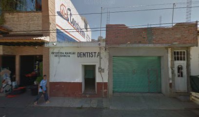 Dra. Isvi Aurora Santoyo Tena, Dentista - Odontólogo