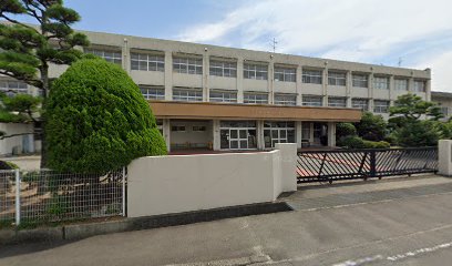 三豊市立本山小学校