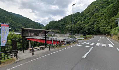 東祖谷学校前