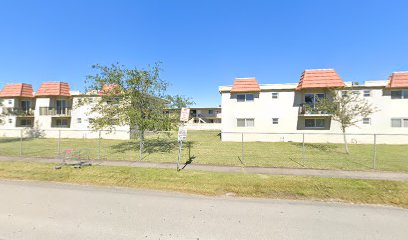 Tropical Pool Apartments