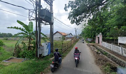 Makam buyut Amar kebon Bin Buyut Nasinan