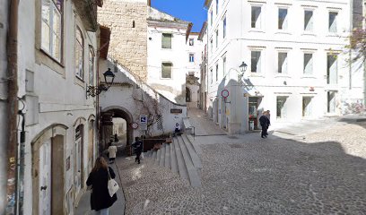 Escola de Almedina