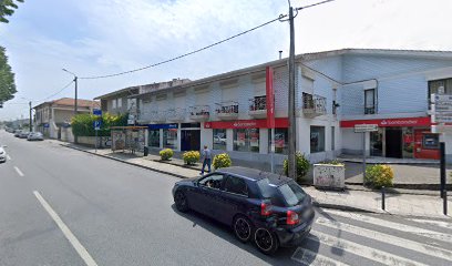 Centro paroquial do Araújo