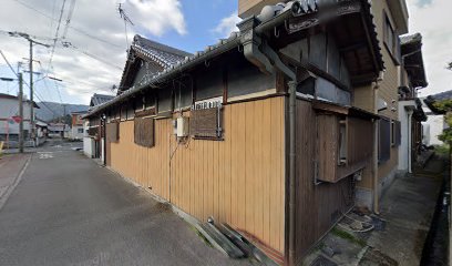 ガレージの花の店かしお