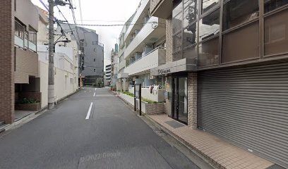 ニコニコレンタカー新宿弁天町店
