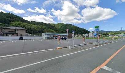 ファミリーマート 西大洲店