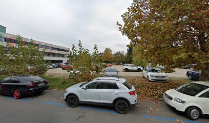 Koschutastraße 4 Parking