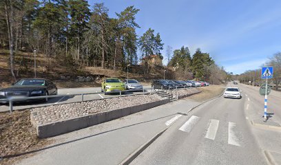 Uppsalavägen 24 Parking
